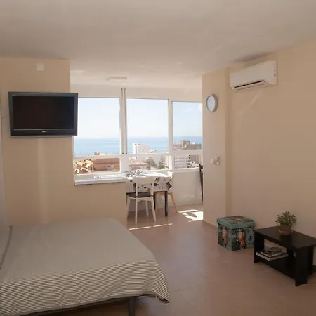 Estudio Con Vistas Al Mar Y Montana Benalmadena