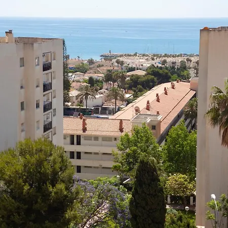 Estudio Con Vistas Al Mar Y Montana