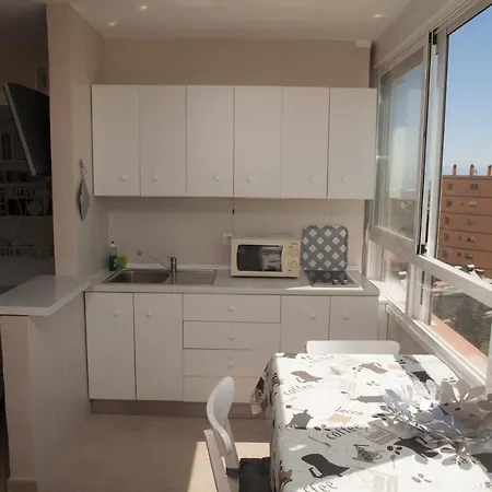 Apartment Estudio Con Vistas Al Mar Y Montana Benalmadena